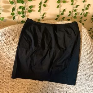 New York & company stretch black pencil skirt. Size 14